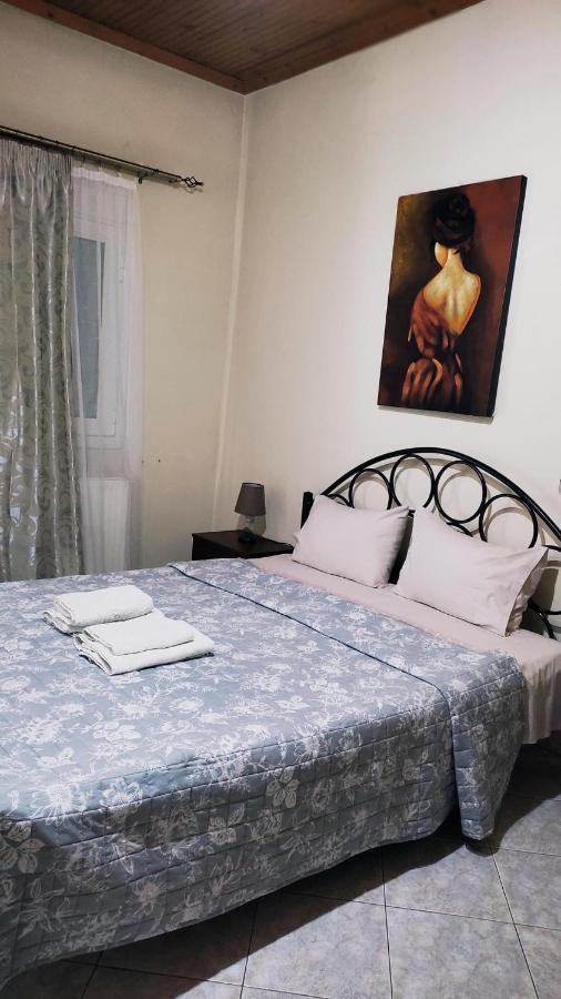 Ξενώνας Άδωνις Káto Loutrákion Εξωτερικό φωτογραφία