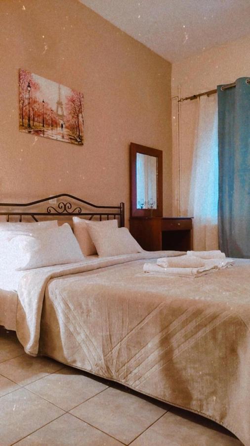 Ξενώνας Άδωνις Káto Loutrákion Εξωτερικό φωτογραφία