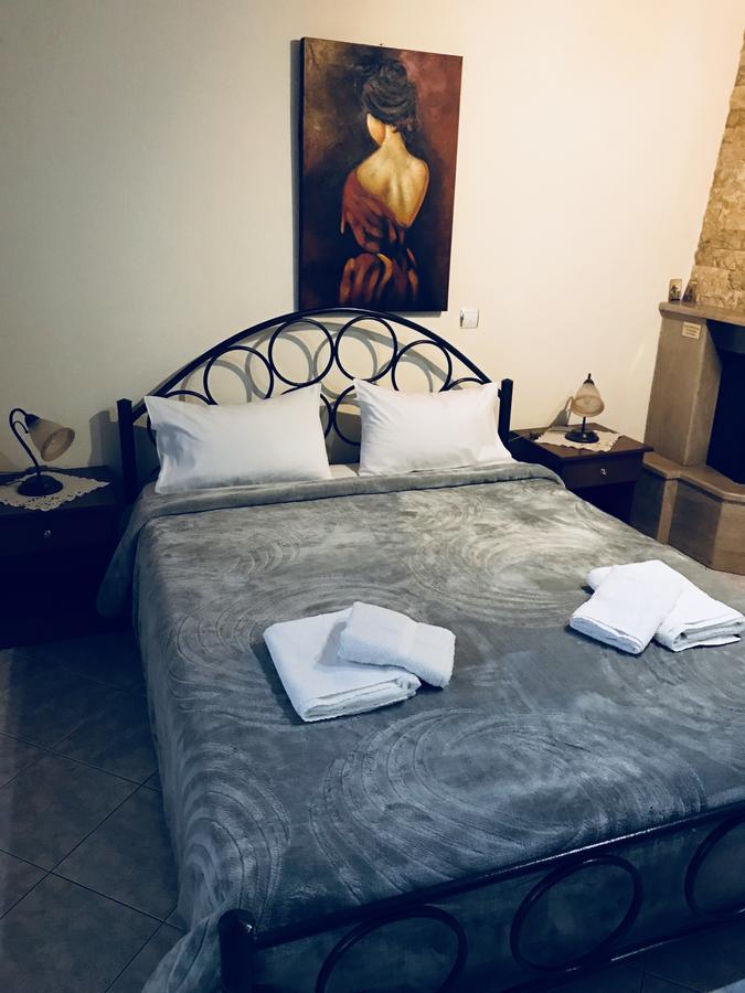 Ξενώνας Άδωνις Káto Loutrákion Εξωτερικό φωτογραφία